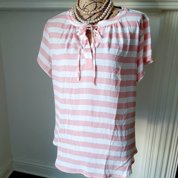NEW YORK & CO SOHO JEANS TOP - Picture 1 of 11